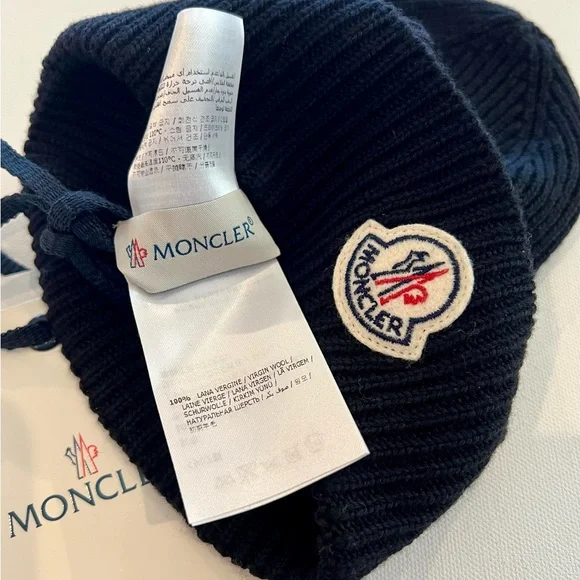 Moncler NWT Black Ribbed Beanie - Picture 5 of 5
